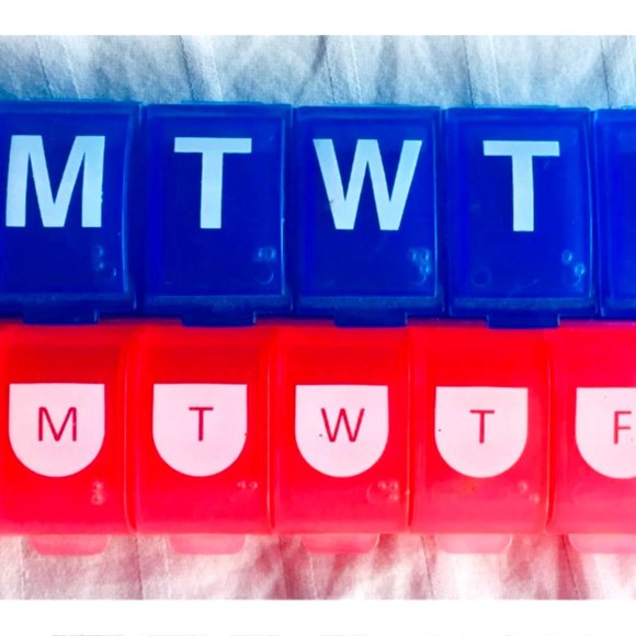 Weekly Vitamins Organizer 2 pack , Pink and Blu. - Picture 1 of 6